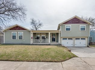 1113 Carlock St, Fort Worth, TX 76110