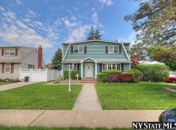 2nd image of 16 Genessee St
