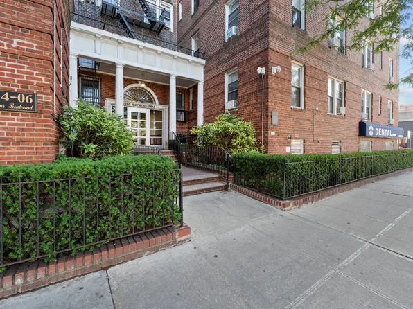 114-06 Queens Boulevard image 1 of 25