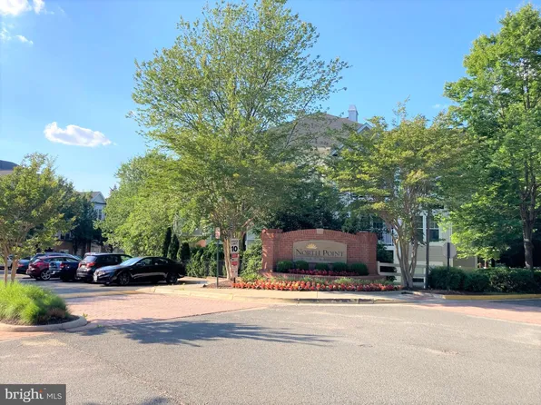 1509 N Point Dr APT 303, Reston, VA 20194