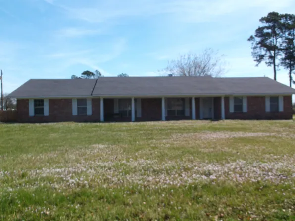 1901 Fairway St, Stuttgart, AR 72160