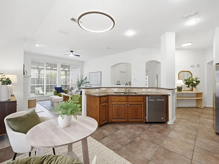 15921 Twin Cove Dr — Photo 11