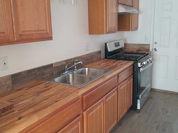 5th image of 112 E Laurel Ave