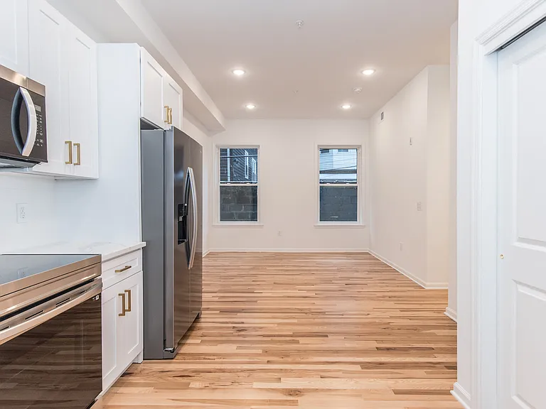 315 N Preston St #101 — Photo 4