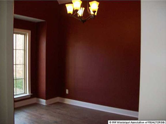 3rd image of 6890 Dakota Cir