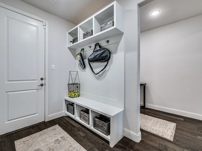 3005 Barefoot Ln — Photo 4