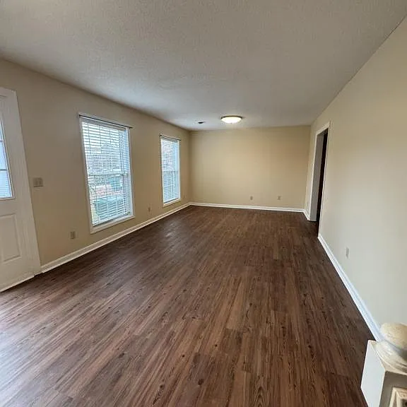 176 Fairway Woods Dr — Photo 3