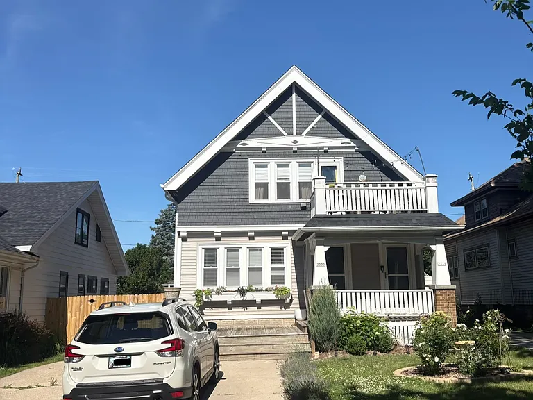 2335 N 59th St — Photo 1