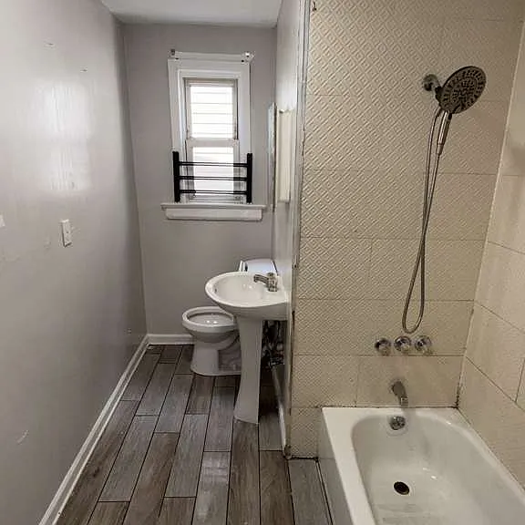 58 Clinton Pl #B — Photo 13