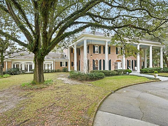 2nd image of 206 Gray Oak Dr
