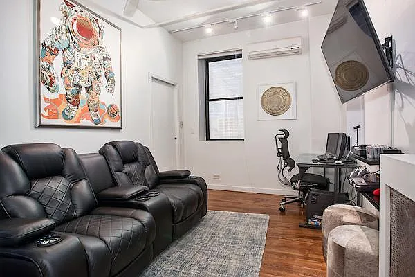 Rented by Warburg | media 24