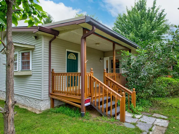 46894 72nd St, Watervliet, MI 49098