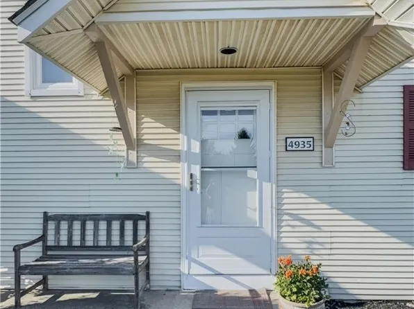 4935 Tuscarora Rd, Niagara Falls, NY 14304