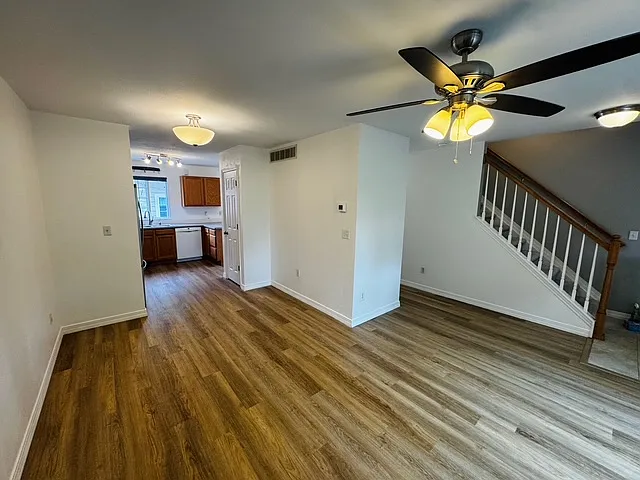 420 N Parkside Dr #C — Photo 3