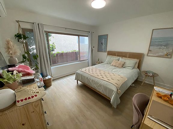 5th image of 1713 S Glendon Ave #1713