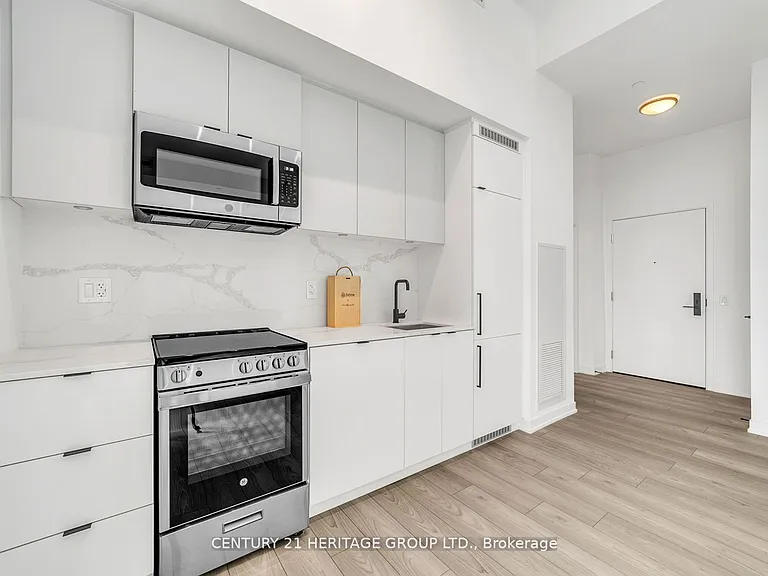 285 Dufferin St #422 — Photo 14