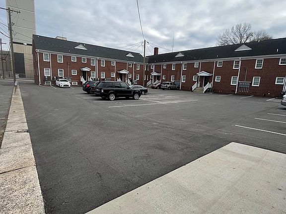 4th image of 204 W 2nd Ave APT 1