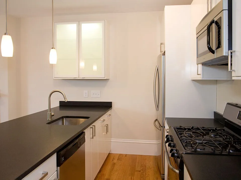 658 Massachusetts Ave #3E