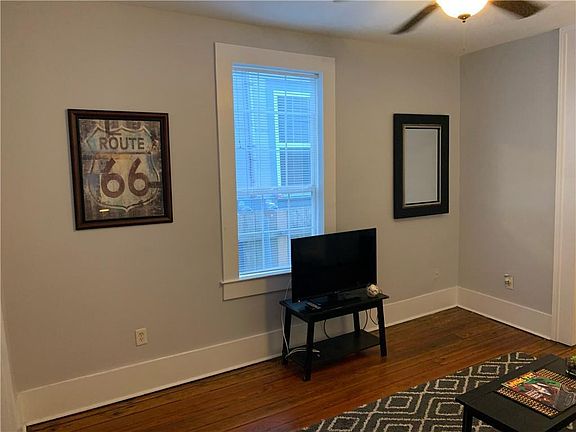5th image of 2913 Banks St