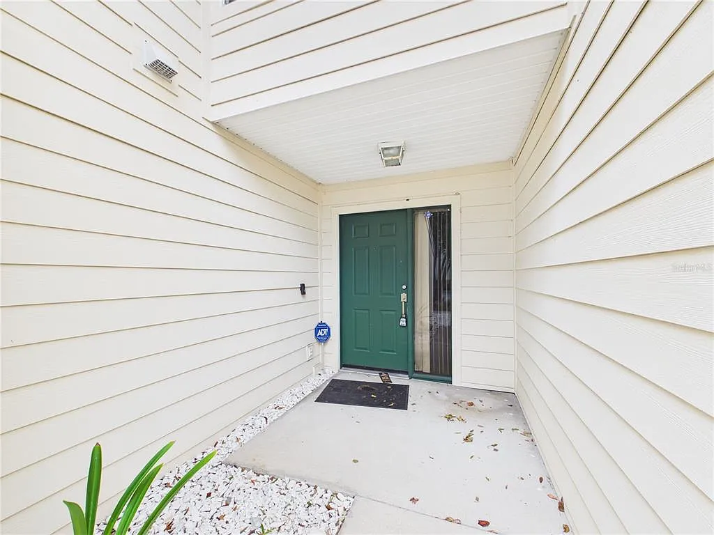 2 bed, 2.5 bath, 1460 sqft, $2,300 — Photo 4