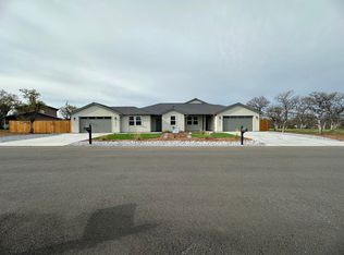 19735 & 19737 Indian Creek Dr, Cottonwood, CA 96022