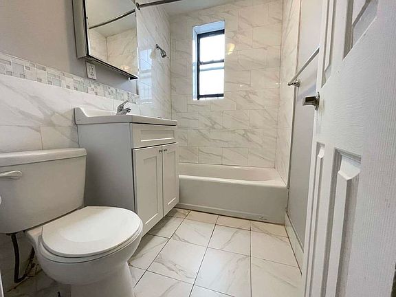 4th image of 3502 Kings Hwy APT A7