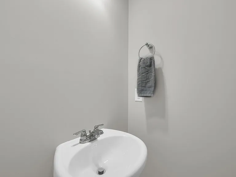 246 Arnette Dr — Photo 14