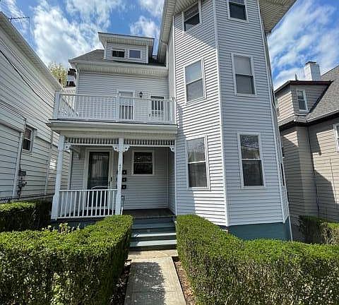 5th image of 47 Lawrence Ave #2A