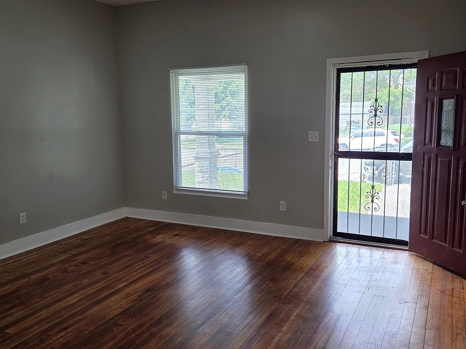3 bed, 1000 sqft, $1,275 — Photo 4
