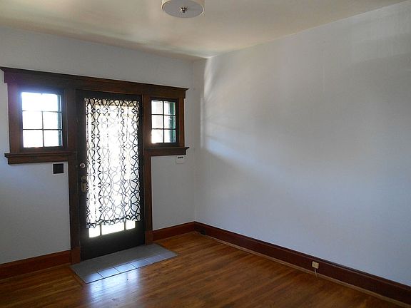 3rd image of 1756 Courtland Ave
