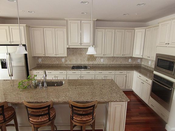 Granite Counters Stainless Upgraded Appliances