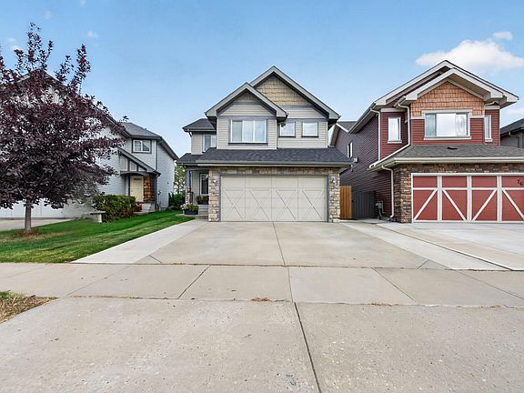 2nd image of 72 Becker Cres
