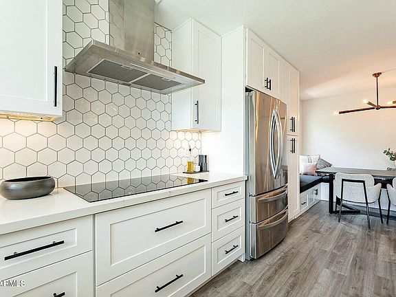 5th image of 10903 E SAHUARO Drive