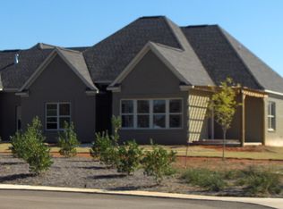 1301 Stonebridge Rd, Oxford, MS 38655