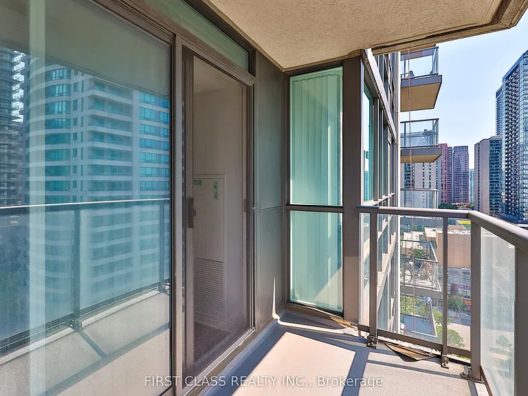 35 Hollywood Ave #1711 — Photo 20