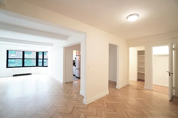 Sold by Renetta Real Estate | media 1