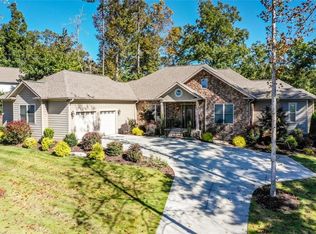 138 Cane Creek Harbor Rd, Seneca, SC 29672