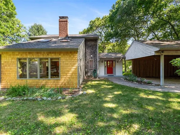 201 White Horn Dr, Kingston, RI 02881