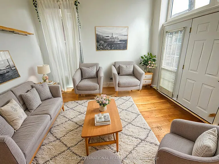 227 Beverley St #1 — Photo 10