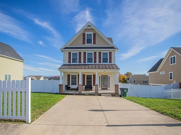 268 Windsor Dr, Fishersville, VA 22939