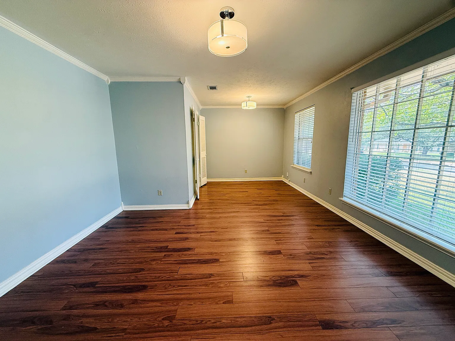 3 bed, 1871 sqft, $2,150 — Photo 3