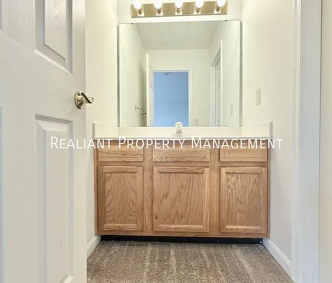 808 William Howard Taft Rd — Photo 17