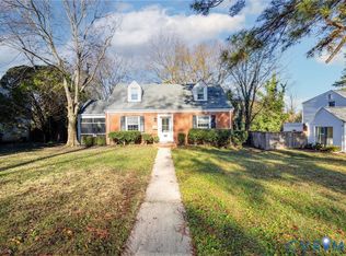 902 Greenway Ln, Richmond, VA 23226