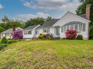 20 Reardon Rd, North Grosvenordale, CT 06255