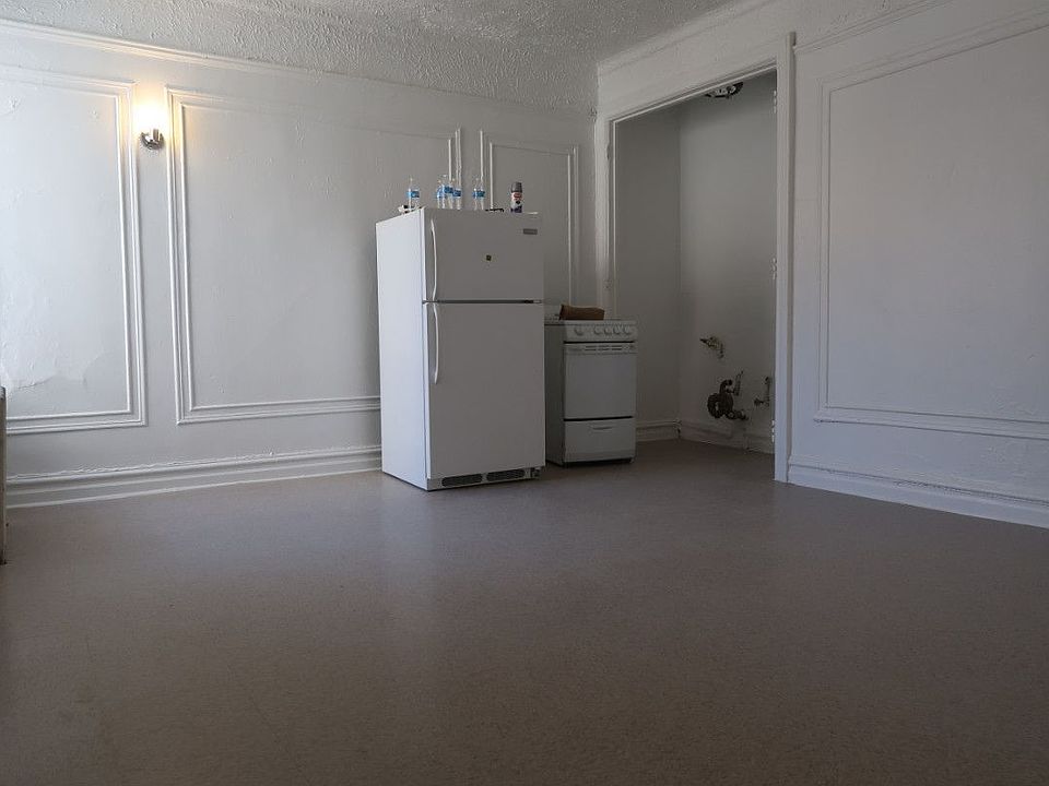 1st image of 236 Montgomery St APT 4A