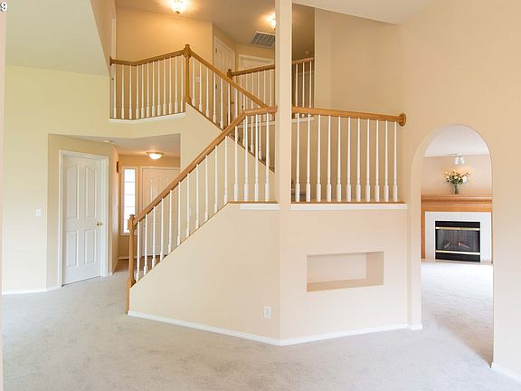 4th image of 2404 SE 180th Ct
