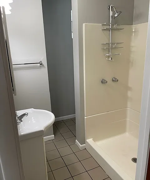 1749 N Honore St #2F — Photo 12
