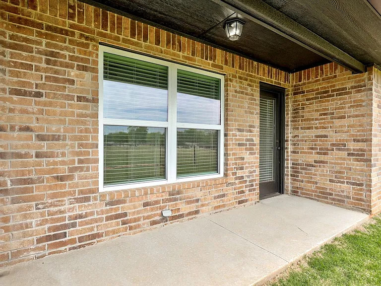 710 League Cir — Photo 21