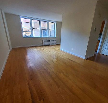 2nd image of 142-20 84th Dr