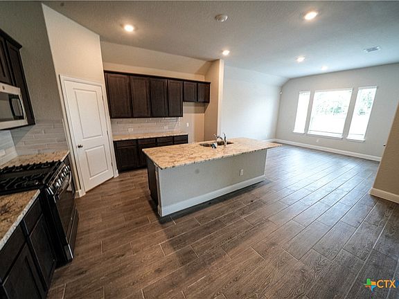 4th image of 2251 Meadow Way